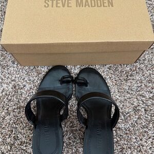 Steve Madden Black Renie Sandals